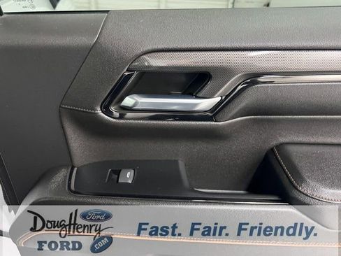 Used 2023 GMC Sierra 1500 AT4 w/ Technology Package image 32