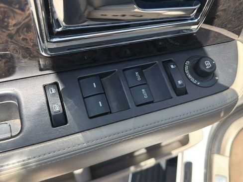Used 2017 Lincoln Navigator Select RWD image 21