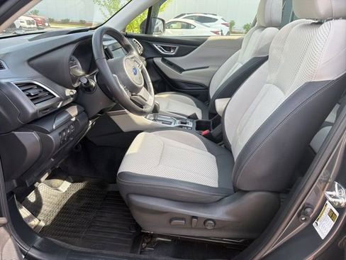 Used 2023 Subaru Forester Premium AWD/4WD image 26