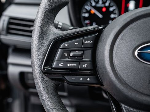 Used 2024 Subaru Crosstrek 2.0i Premium image 31