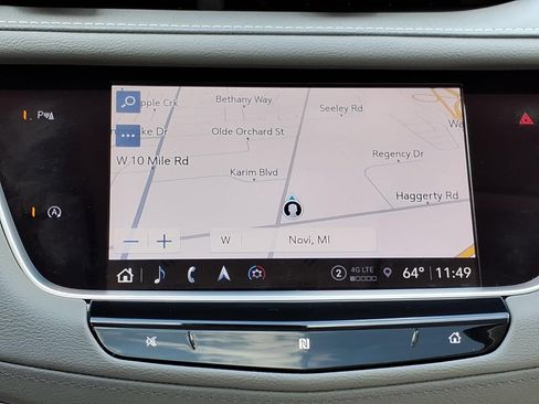 Used 2021 Cadillac XT5 Premium Luxury w/ LPO, Floor Liner Package AWD/4WD image 18