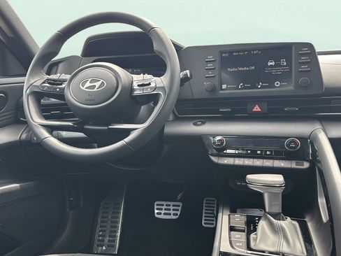New 2026 Hyundai Elantra SEL Sport FWD image 10
