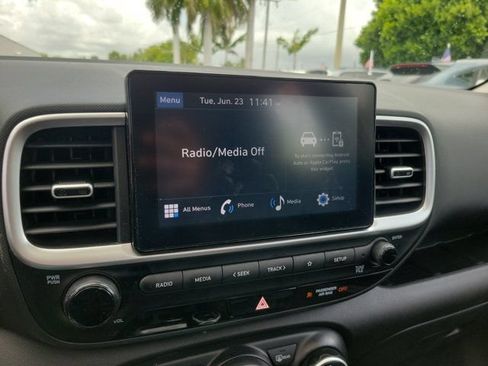 Certified 2023 Hyundai Venue SEL FWD image 23