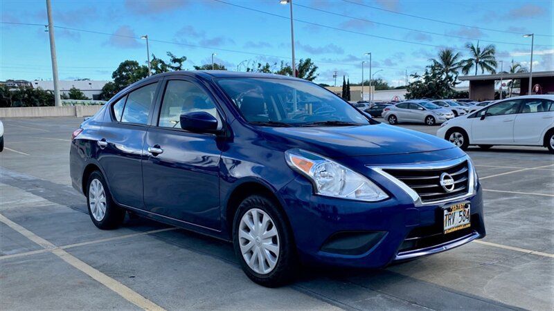 Used 2019 Nissan Versa SV FWD image 3