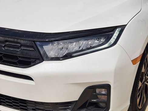 Used 2026 Honda Odyssey Elite image 11