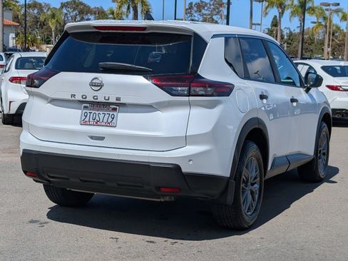 Used 2025 Nissan Rogue S FWD image 13