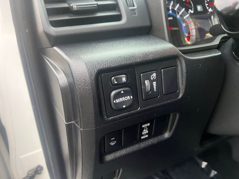 Used 2015 Toyota 4Runner Trail Premium image 30