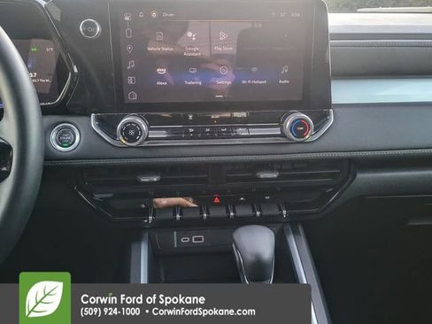 Used 2024 Chevrolet Colorado LT image 25