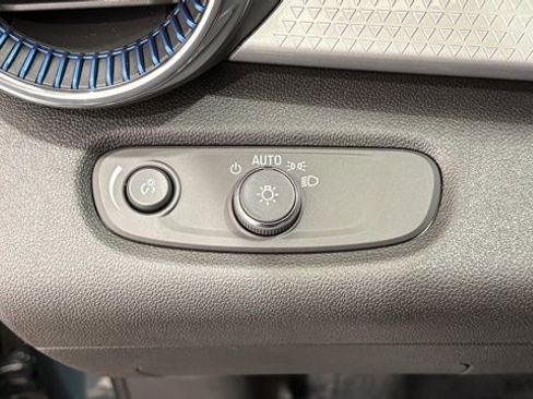 New 2026 Chevrolet Trax LT w/ Driver Confidence Package image 32