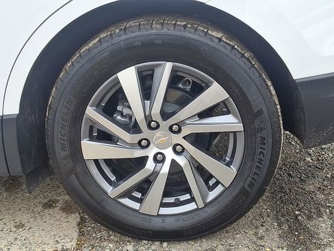 Used 2023 Chevrolet Equinox Premier image 30