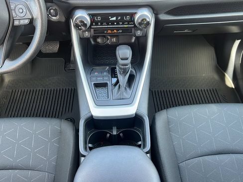 Used 2025 Toyota RAV4 XLE w/ Convenience Package FWD image 15