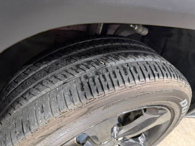 Used 2024 Jeep Grand Cherokee L Altitude AWD/4WD image 39