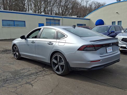 Certified 2025 Honda Accord Sport image 9