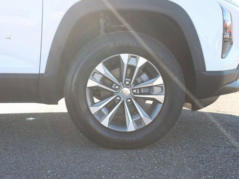 New 2026 Chevrolet Equinox LT w/ Convenience Package II image 4