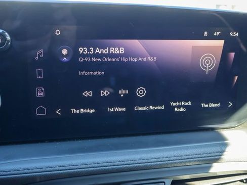 Certified 2025 Buick Encore GX Preferred image 3