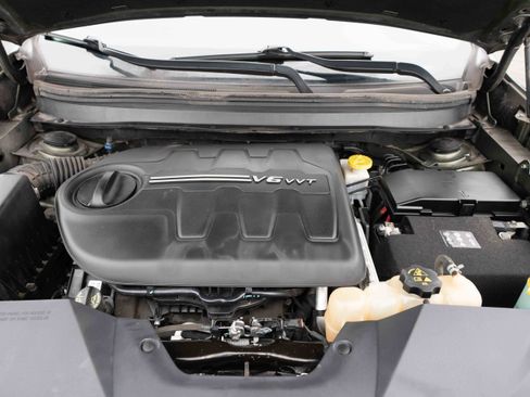 Used 2019 Jeep Cherokee Limited image 32