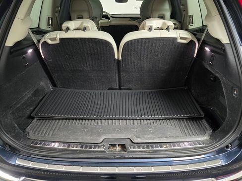 Used 2024 Volvo XC90 T8 Ultimate w/ Protection Package Premier AWD/4WD image 13