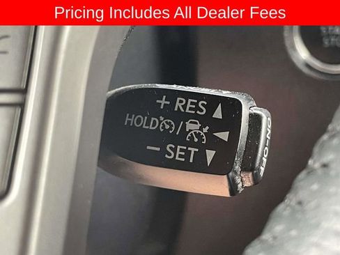 Used 2024 Toyota 4Runner SR5 AWD/4WD image 29