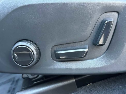 New 2026 Volvo XC60 T8 Plus w/ Protection Package Premier image 22