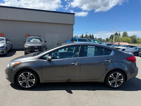 Used 2014 Kia Forte EX w/ Premium Package FWD image 4