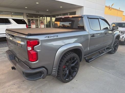 Used 2021 Chevrolet Silverado 1500 Custom image 3