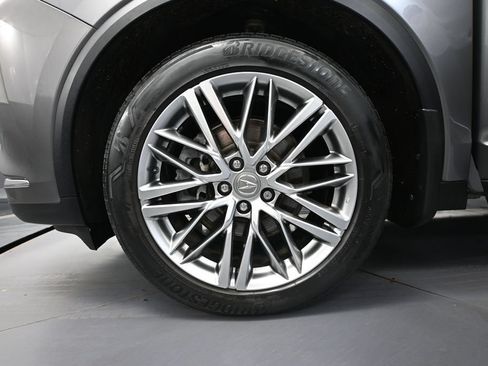 Used 2023 Acura MDX w/ Advance Package AWD/4WD image 12