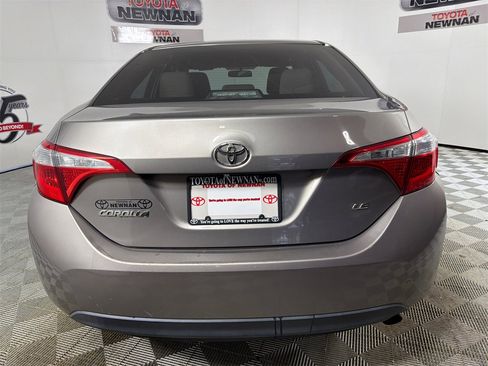 Used 2016 Toyota Corolla LE image 4
