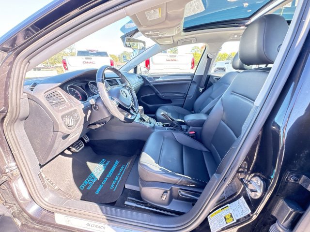 Used 2017 Volkswagen Golf Alltrack SE AWD/4WD image 10