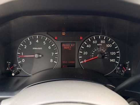 Used 2013 Nissan NV 3500 SV RWD image 3