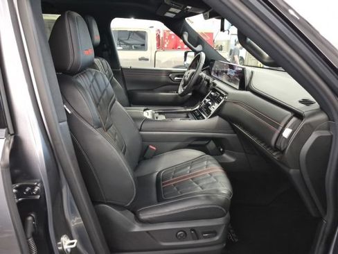 Used 2026 Nissan Armada PRO-4X AWD/4WD image 28
