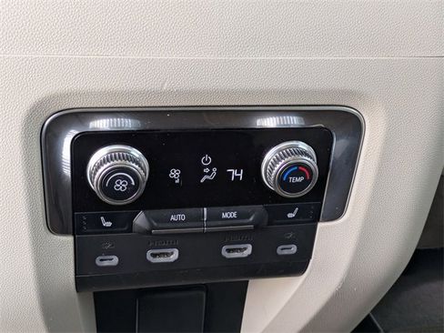Used 2023 GMC Yukon XL Denali image 19