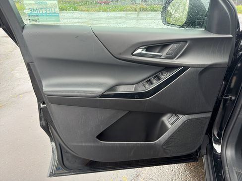 New 2026 Chevrolet Equinox LT w/ Convenience Package II AWD/4WD image 18