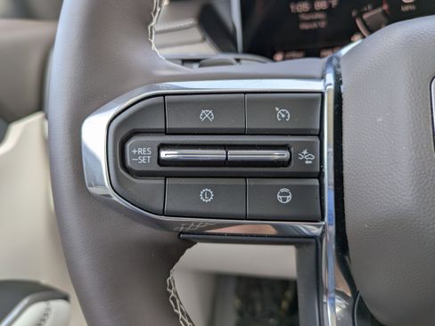 Used 2026 GMC Acadia Denali w/ Super Cruise Package image 23