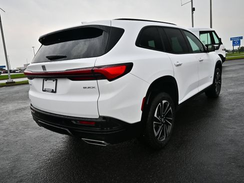 Used 2026 Buick Enclave Sport Touring AWD/4WD image 8