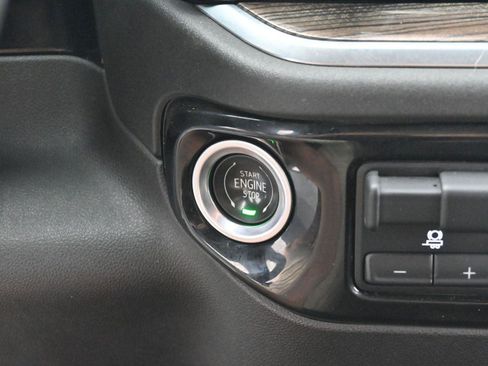 Used 2023 Chevrolet Silverado 1500 LT w/ Z71 Off-Road Package image 24