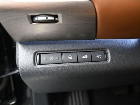 Used 2022 Nissan Pathfinder Platinum w/ Cargo Package image 21