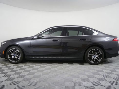 Certified 2024 BMW i5 eDrive40i w/ M Sport Package RWD image 6