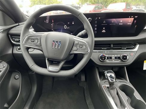Used 2025 Buick Envista Preferred w/ Convenience I Package image 13