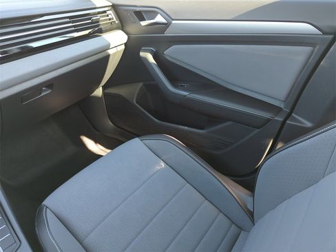 New 2026 Volkswagen Jetta SE image 23