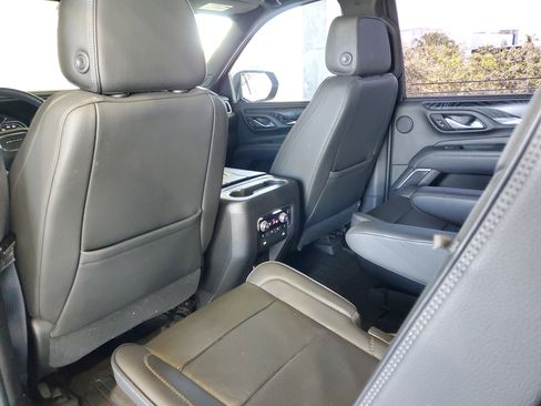Used 2021 GMC Yukon Denali w/ Denali Premium Package AWD/4WD image 10
