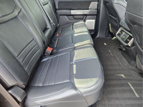 Used 2025 Ford F250 Platinum AWD/4WD image 31