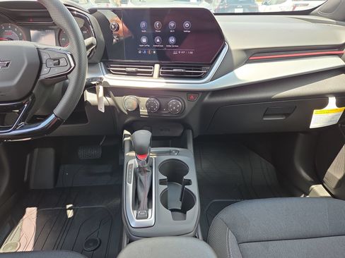 New 2026 Chevrolet Trax RS w/ Sunroof Package FWD image 22