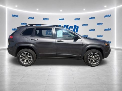 Used 2022 Jeep Cherokee Trailhawk w/ Sun, Sound & Nav Group AWD/4WD image 4