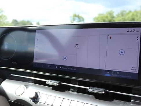 Used 2024 Hyundai Kona Limited FWD image 26