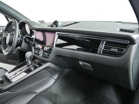 New 2026 Porsche Macan AWD/4WD image 26