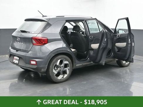 Used 2025 Hyundai Venue SEL image 39