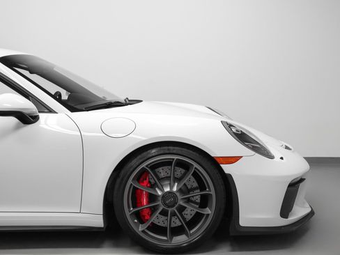 Certified 2018 Porsche 911 GT3 RWD image 20