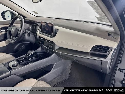 Certified 2025 Nissan Rogue SV AWD/4WD image 26