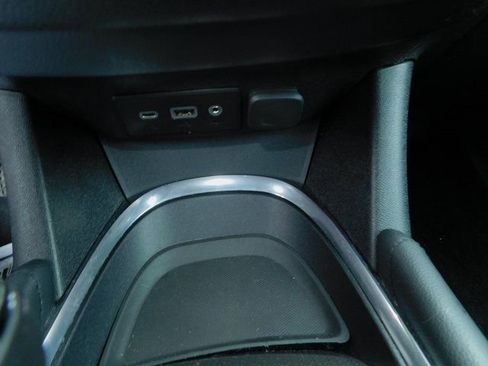 Used 2019 Chevrolet Malibu LT w/ Leather Package image 12