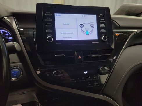 Used 2022 Toyota Camry SE image 15